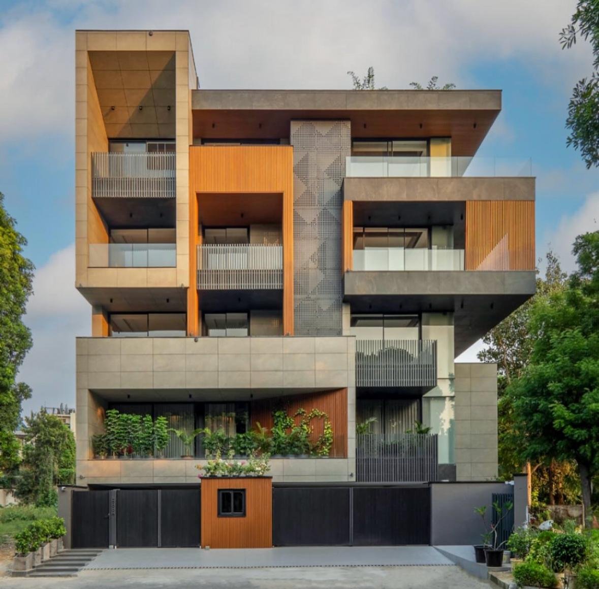 Interior Contractor in Delhi NCR